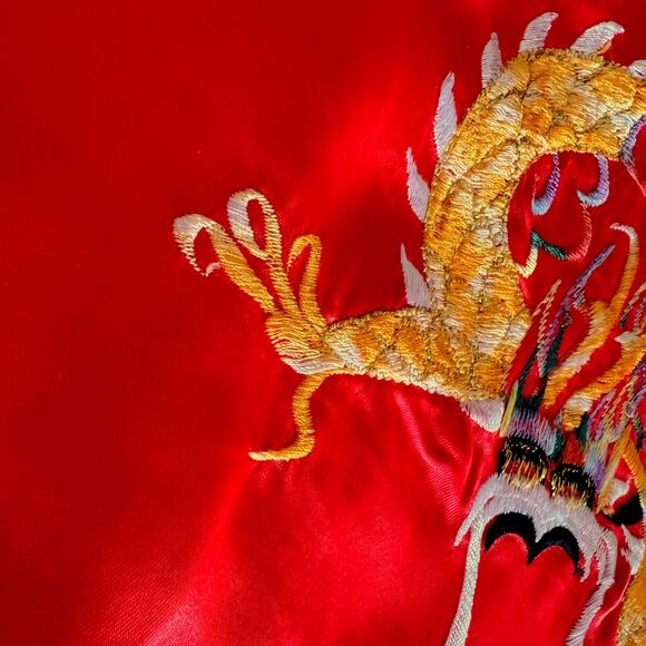 Vintage Red Satin Dragon Robe Short Kimono Aloha Hawaii Embroidered Rayon S - Picture 12 of 13